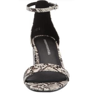 Amazon Essentials Women's Two Strap Heeled Sandal Size 7.5